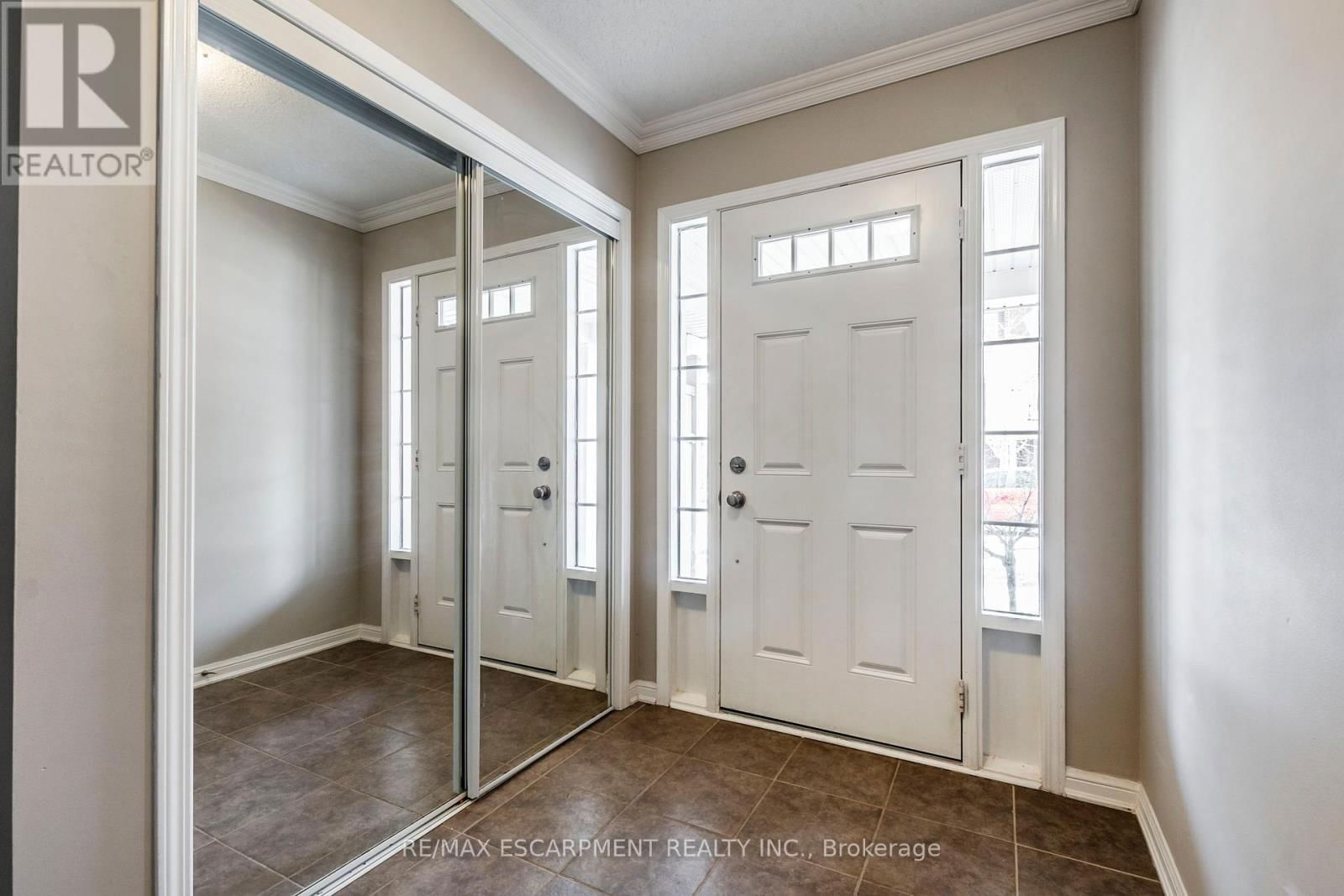 280 WETENHALL LANDING Image 6