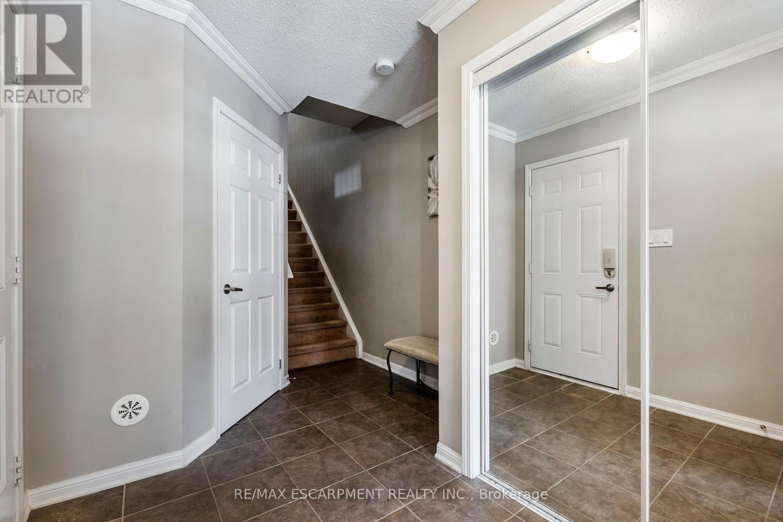 280 WETENHALL LANDING Image 7
