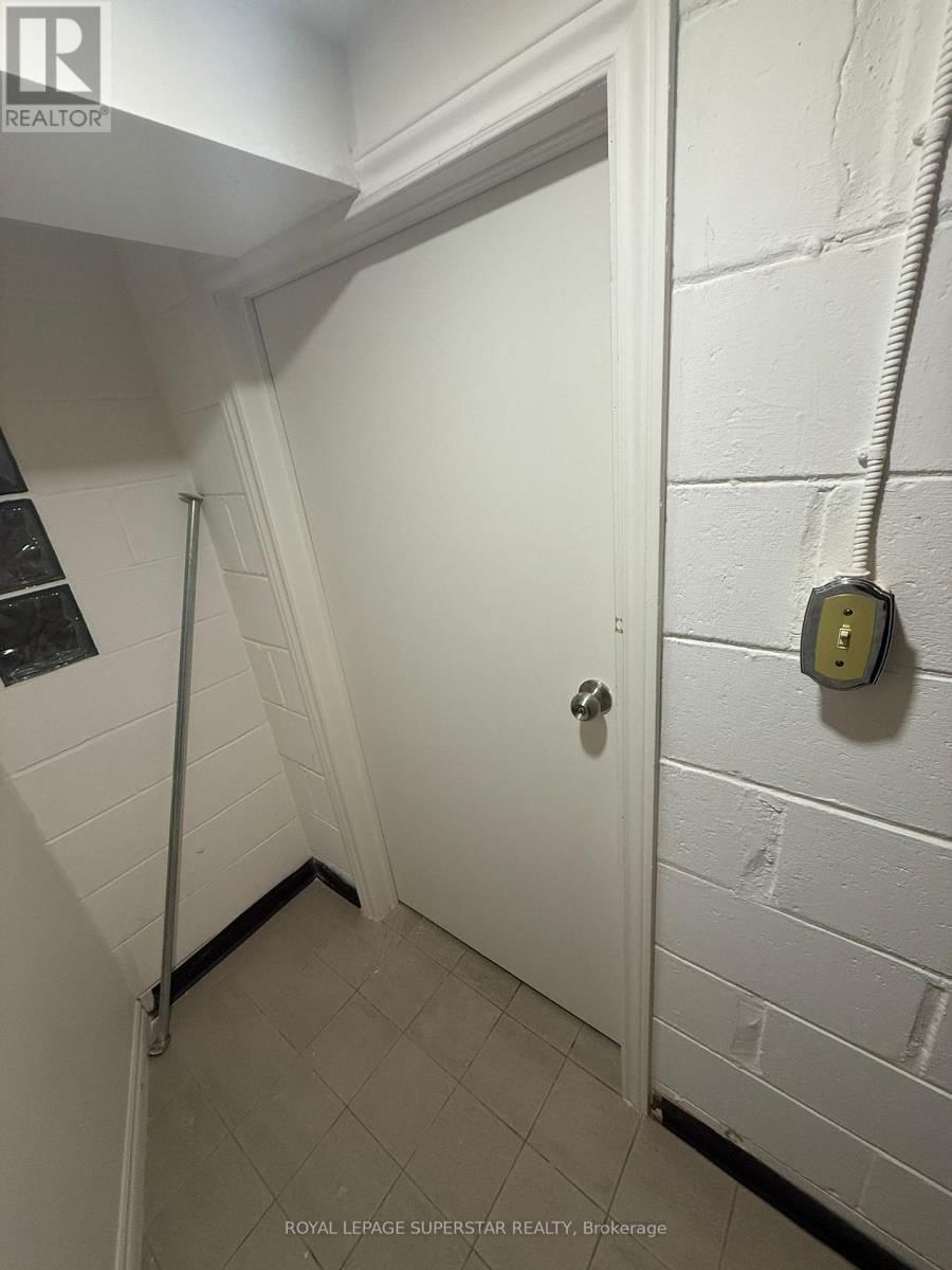 15 QUINBY COURT Image 3