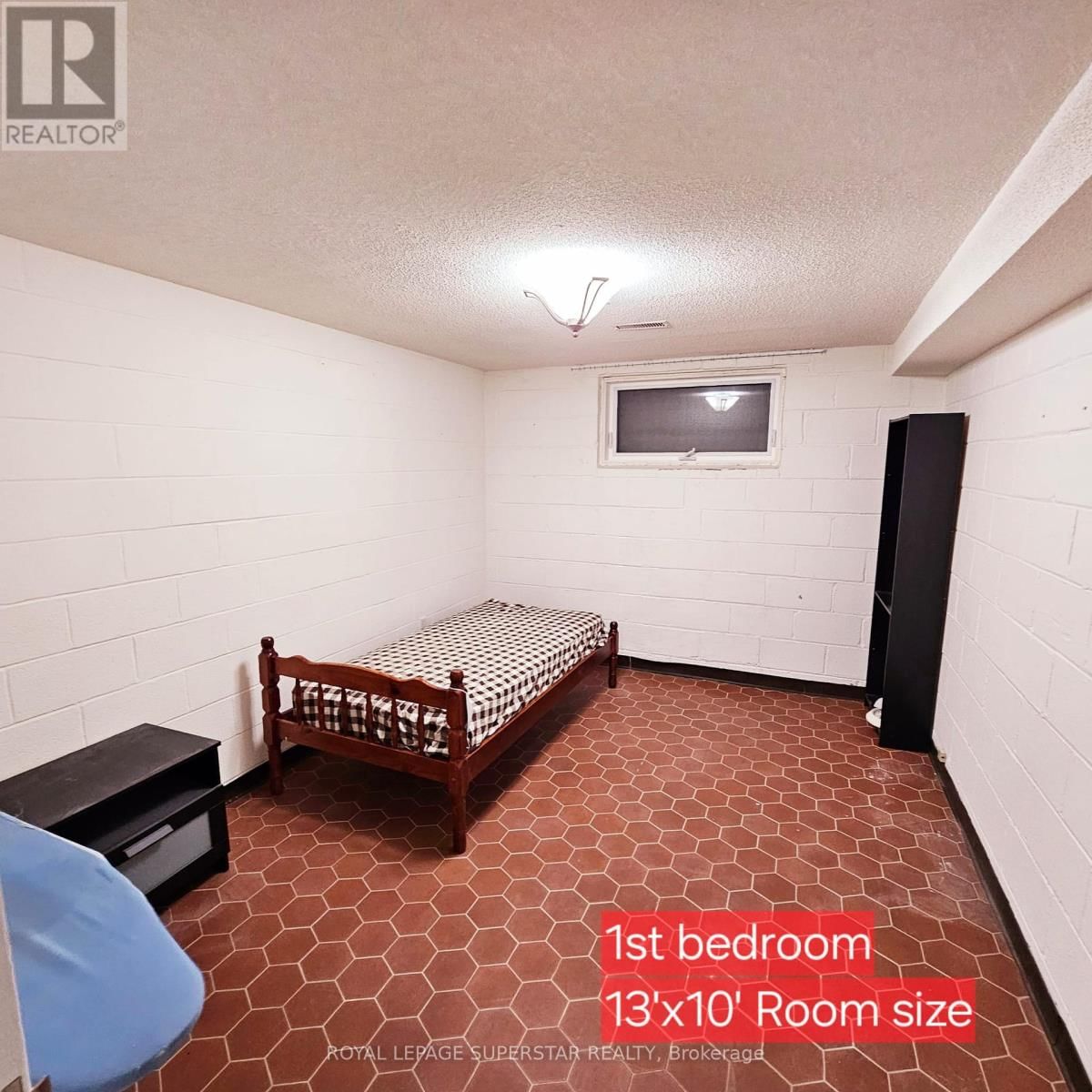 15 QUINBY COURT Image 6