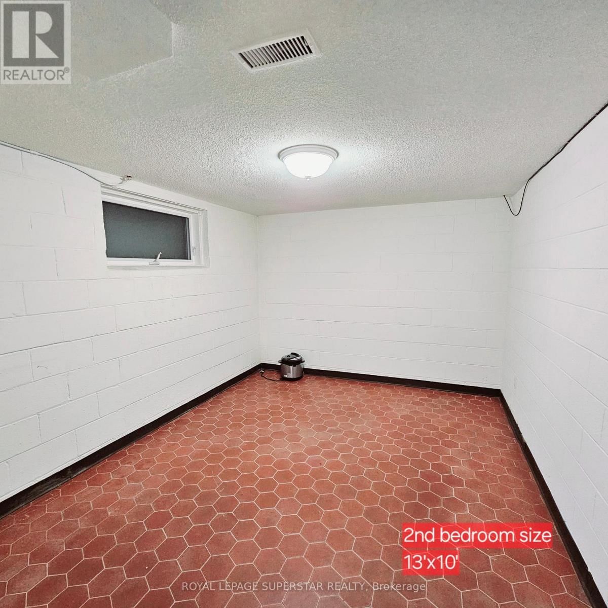 15 QUINBY COURT Image 7