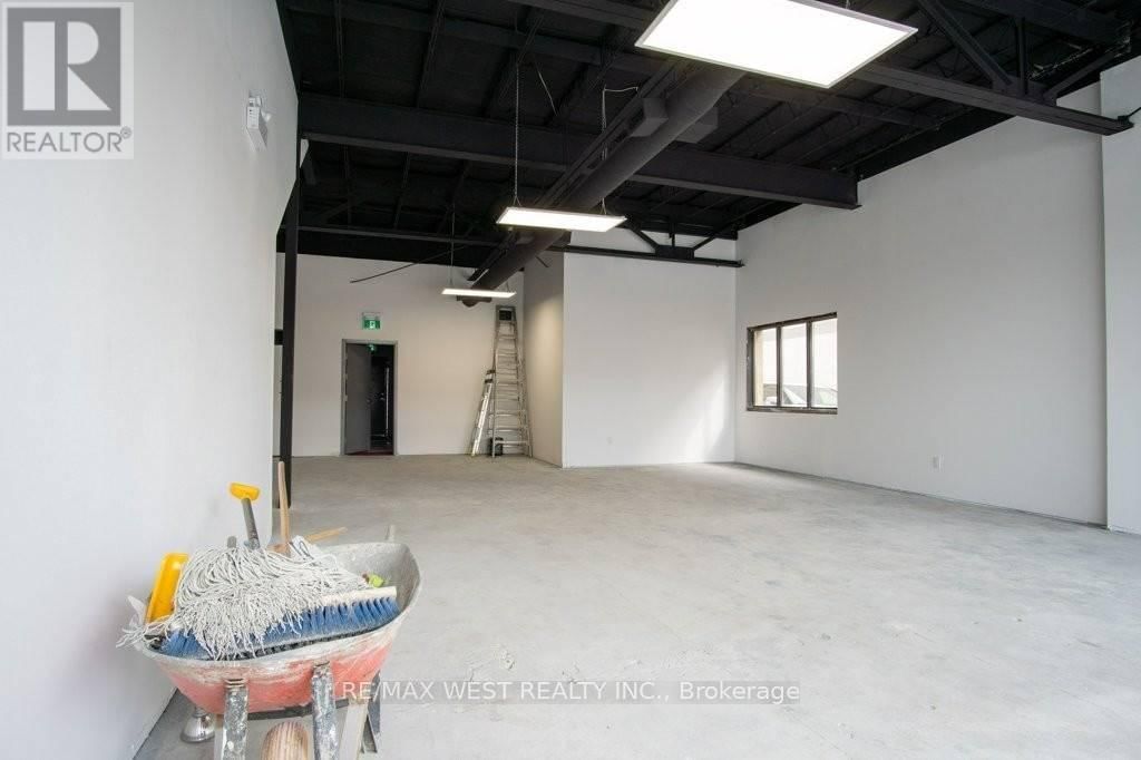 1 - 1340 THE QUEENSWAY AVENUE Image 9