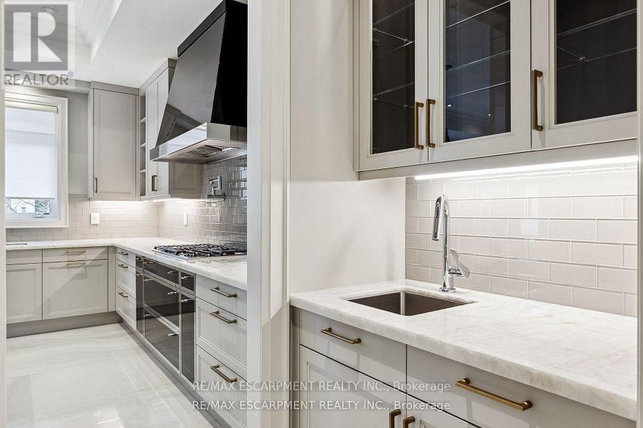 282 TUDOR AVENUE Image 12