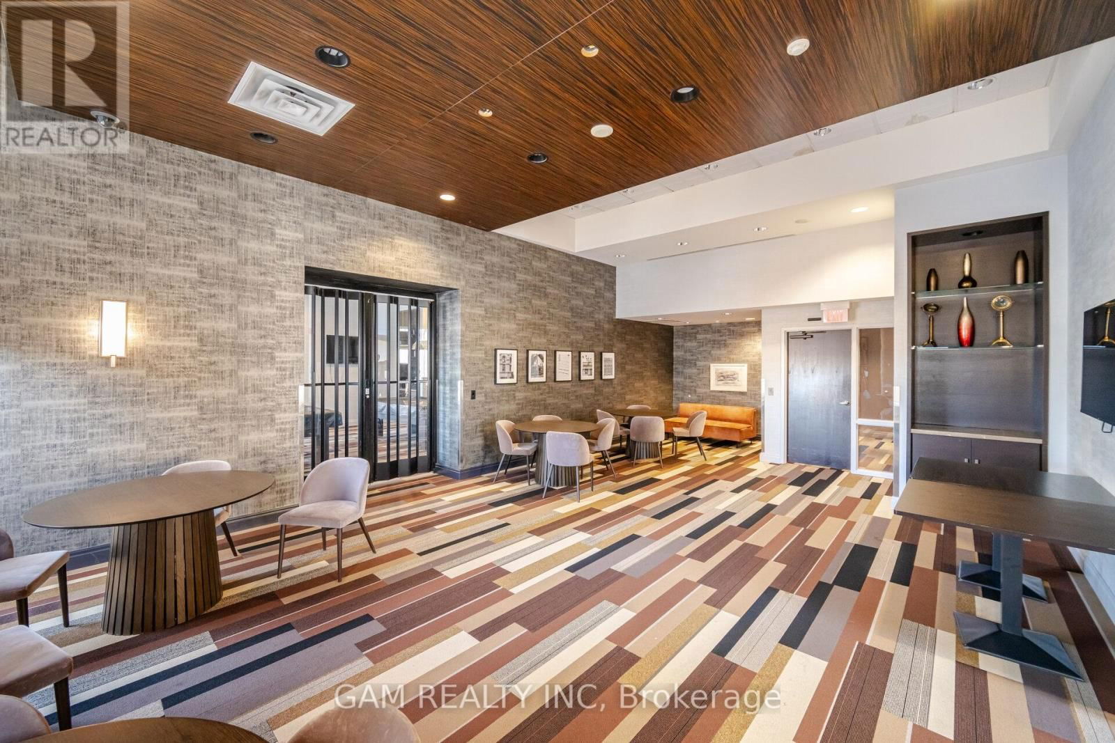 1102 - 385 PRINCE OF WALES DRIVE Image 17