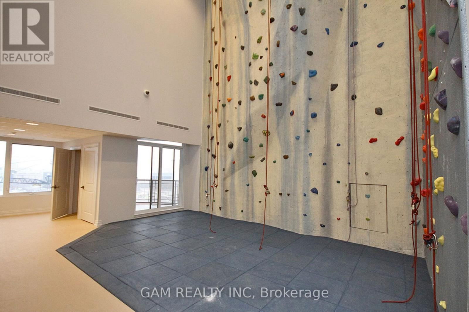 1102 - 385 PRINCE OF WALES DRIVE Image 31