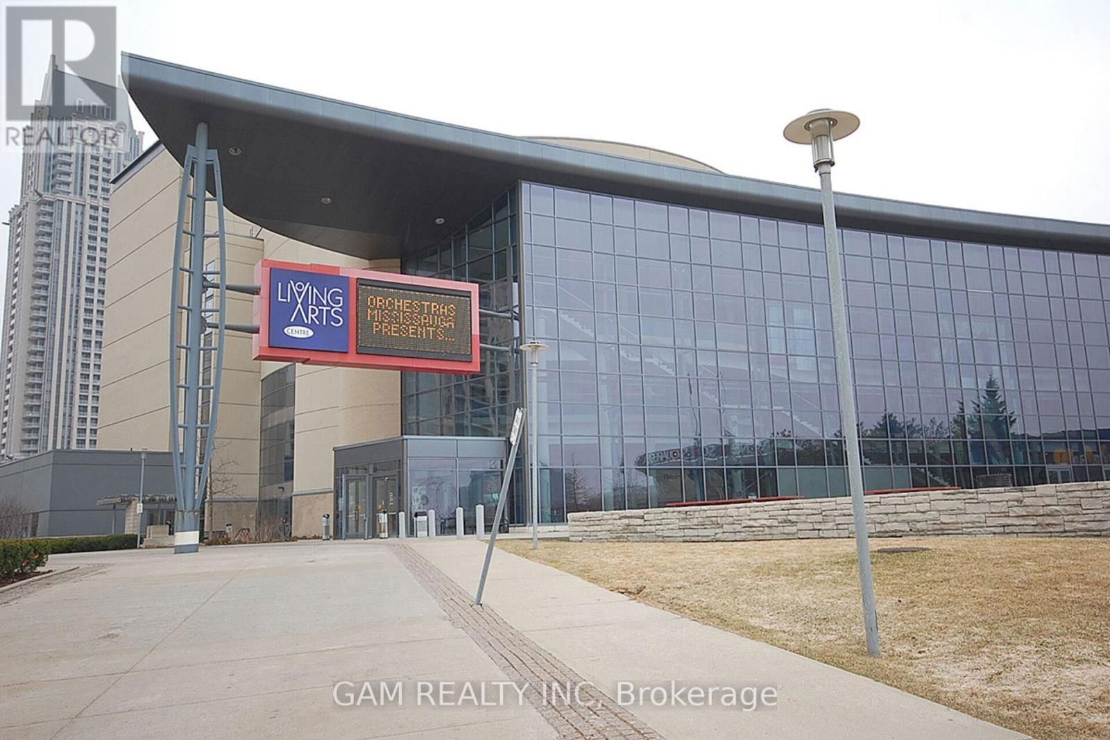 1102 - 385 PRINCE OF WALES DRIVE Image 32