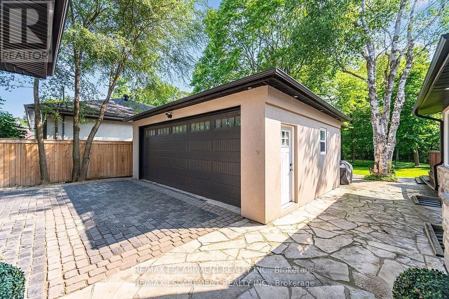 2126 GRANGE DRIVE Image 11