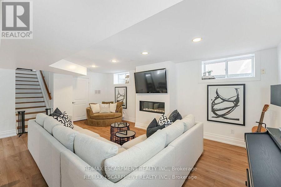 2126 GRANGE DRIVE Image 33