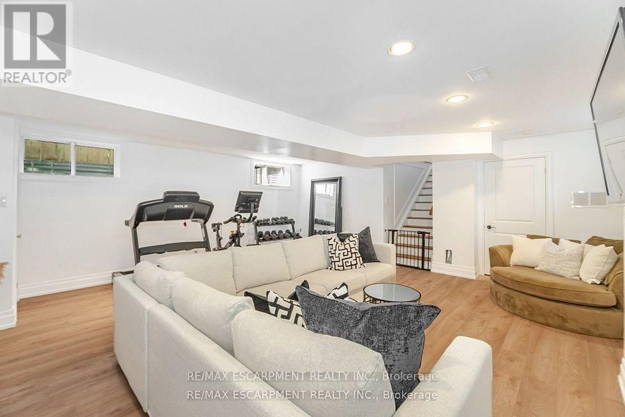 2126 GRANGE DRIVE Image 35