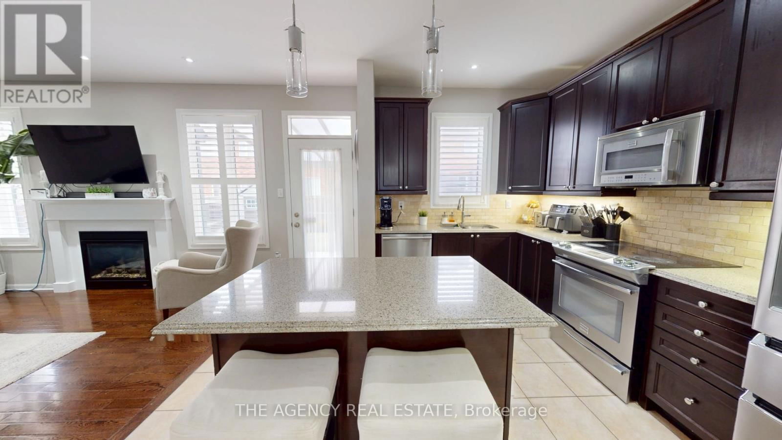 346 SCHREYER CRESCENT Image 11