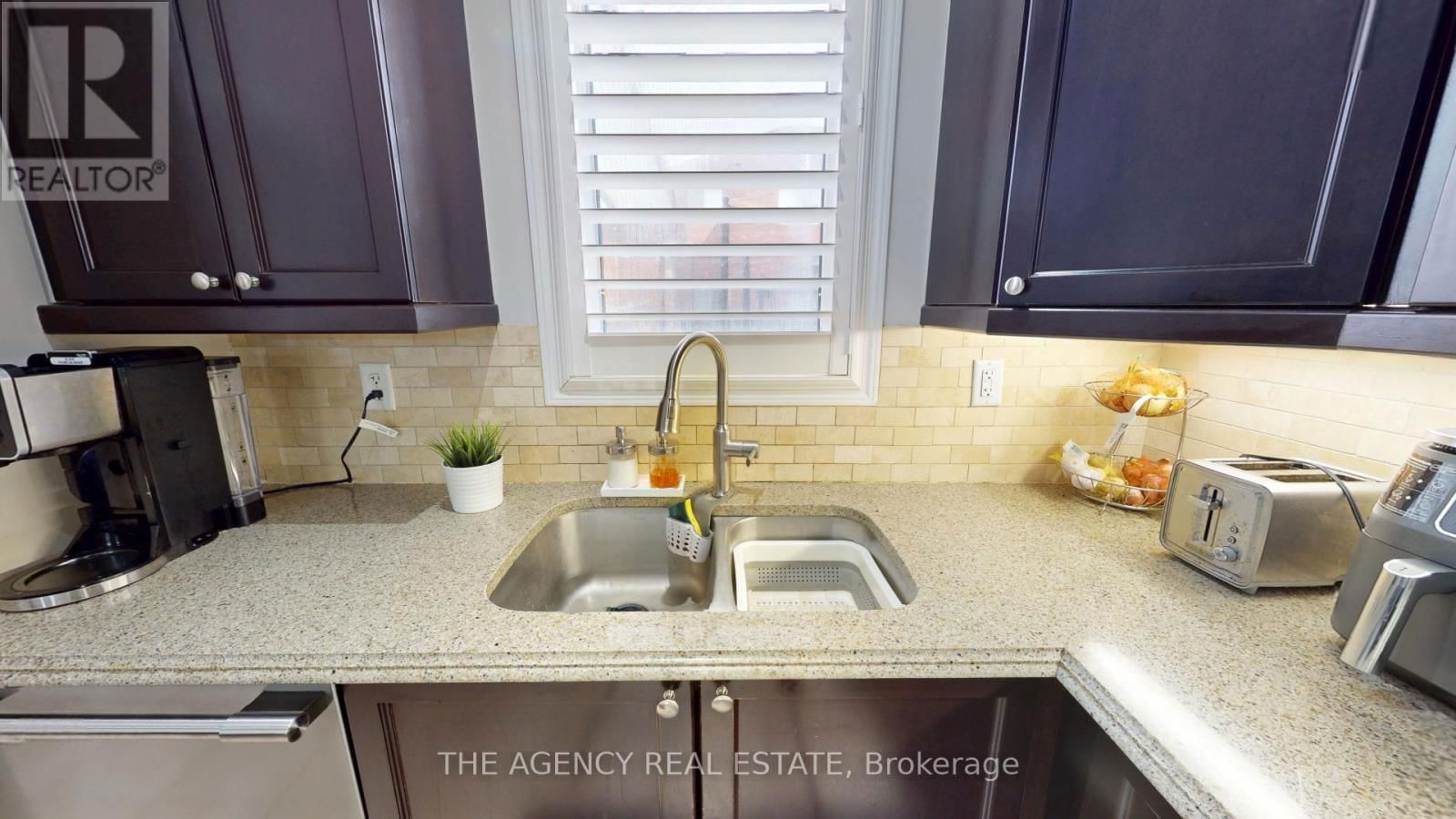 346 SCHREYER CRESCENT Image 14