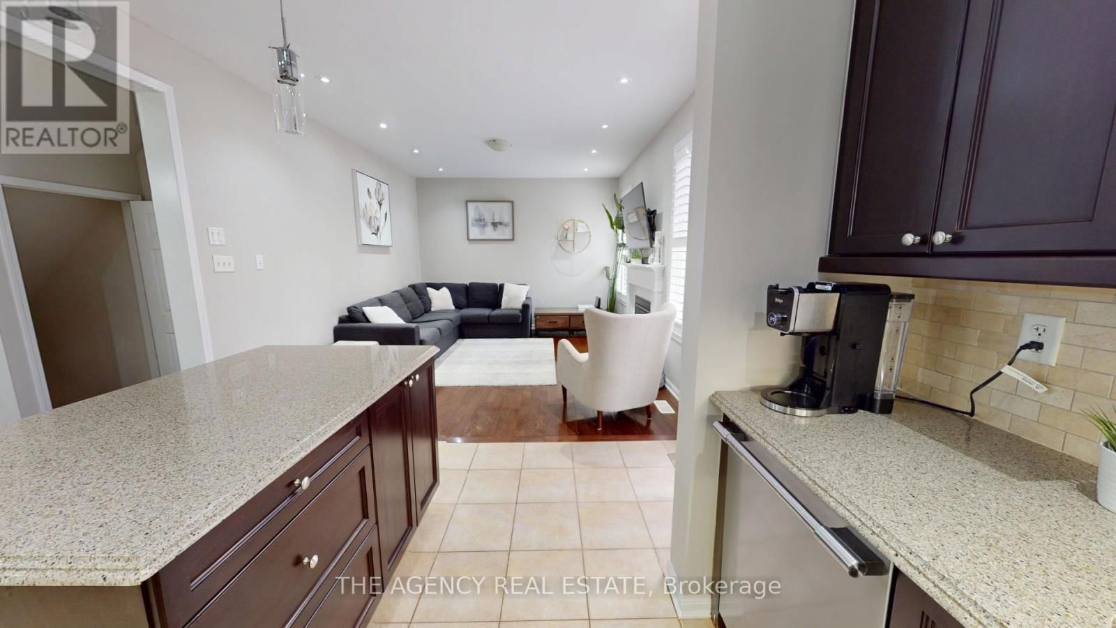 346 SCHREYER CRESCENT Image 17