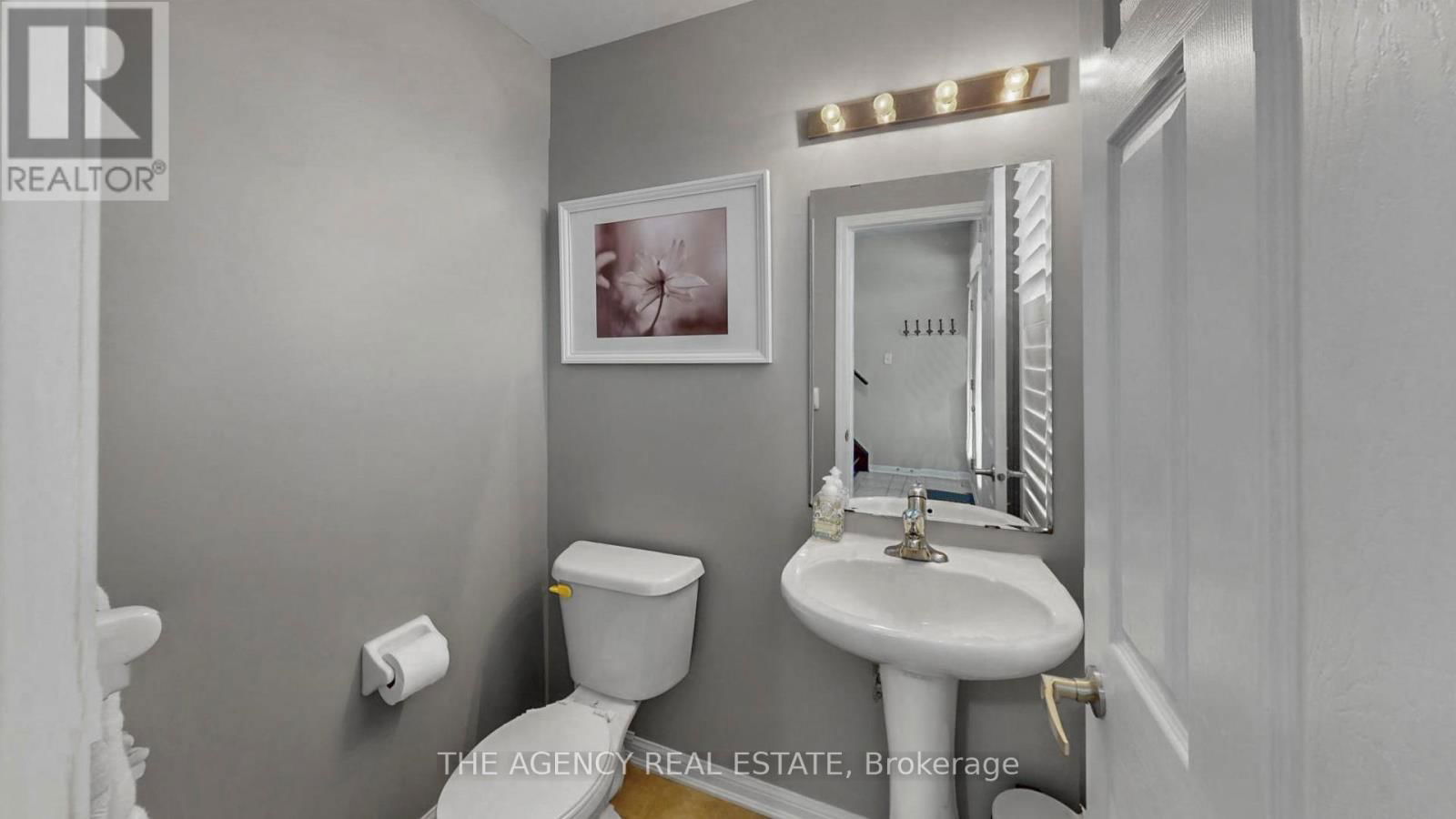 346 SCHREYER CRESCENT Image 24