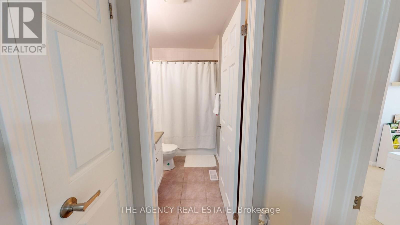 346 SCHREYER CRESCENT Image 37