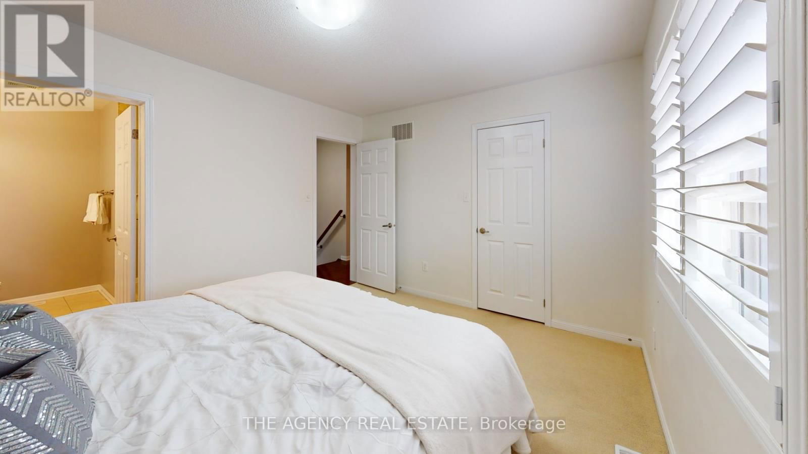 346 SCHREYER CRESCENT Image 43