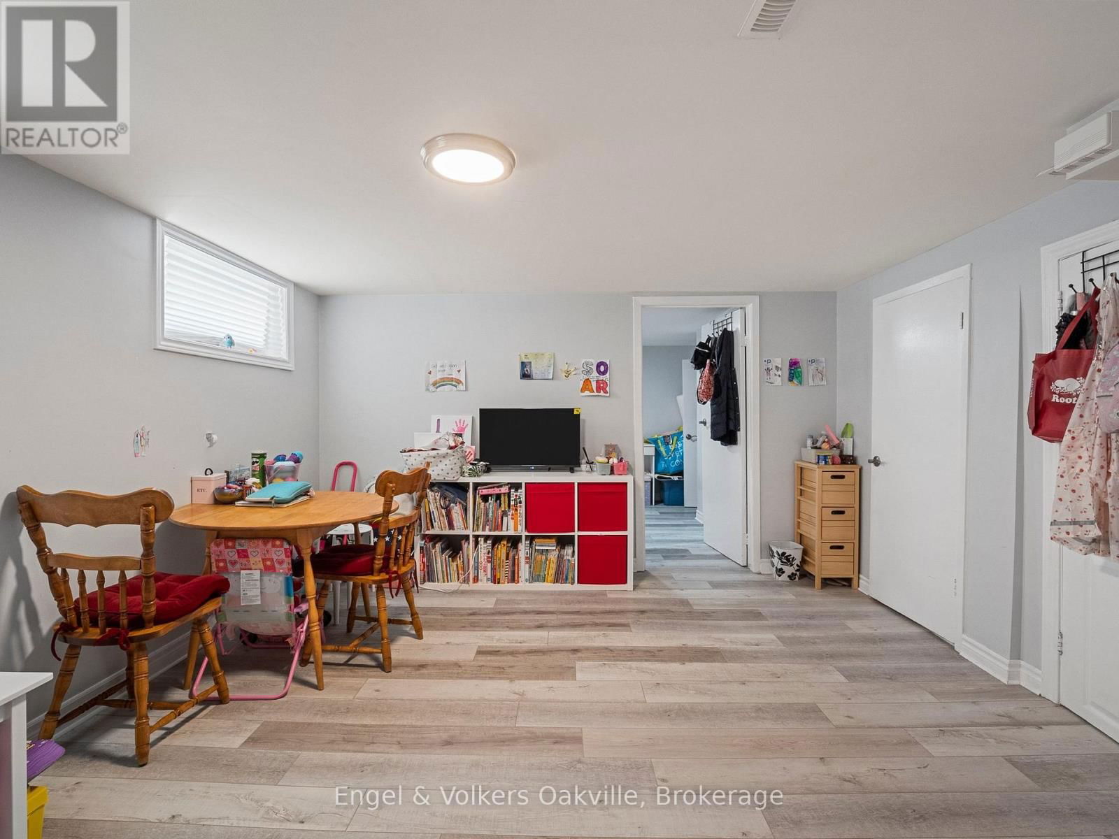 2215 SPRINGFIELD COURT Image 30