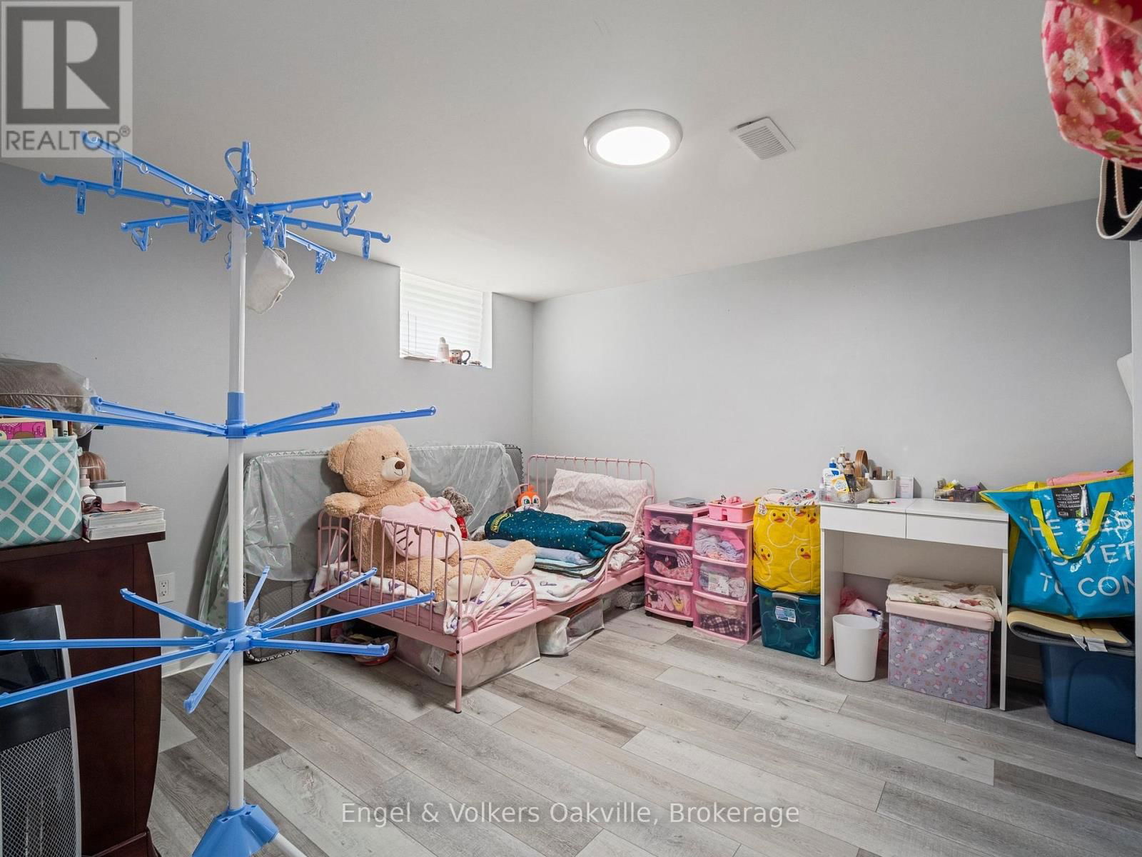 2215 SPRINGFIELD COURT Image 31