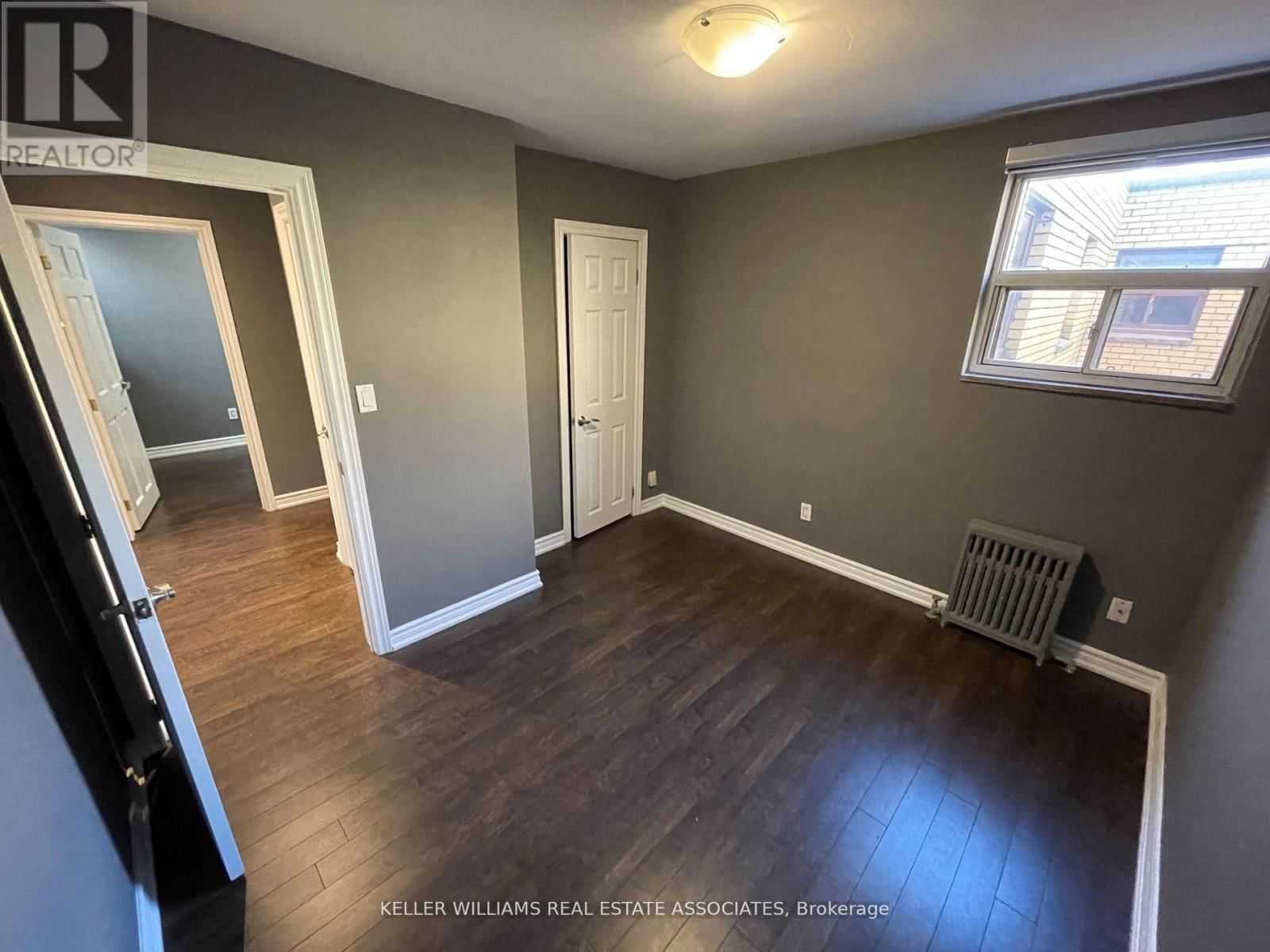 233 LAKESHORE ROAD EAST Image 18