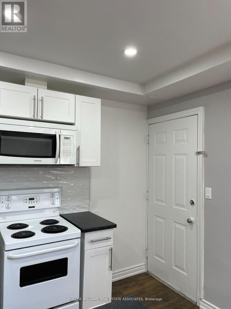 233 LAKESHORE ROAD EAST Image 32