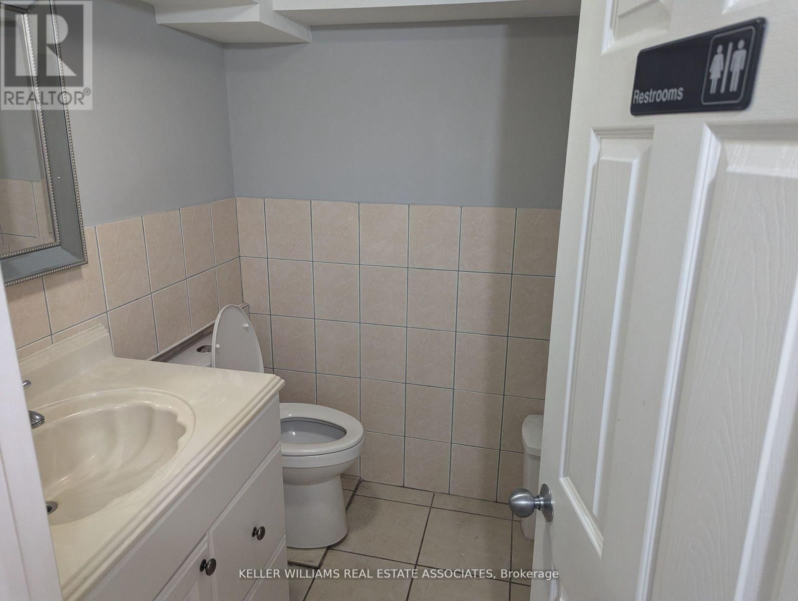 233 LAKESHORE ROAD EAST Image 8