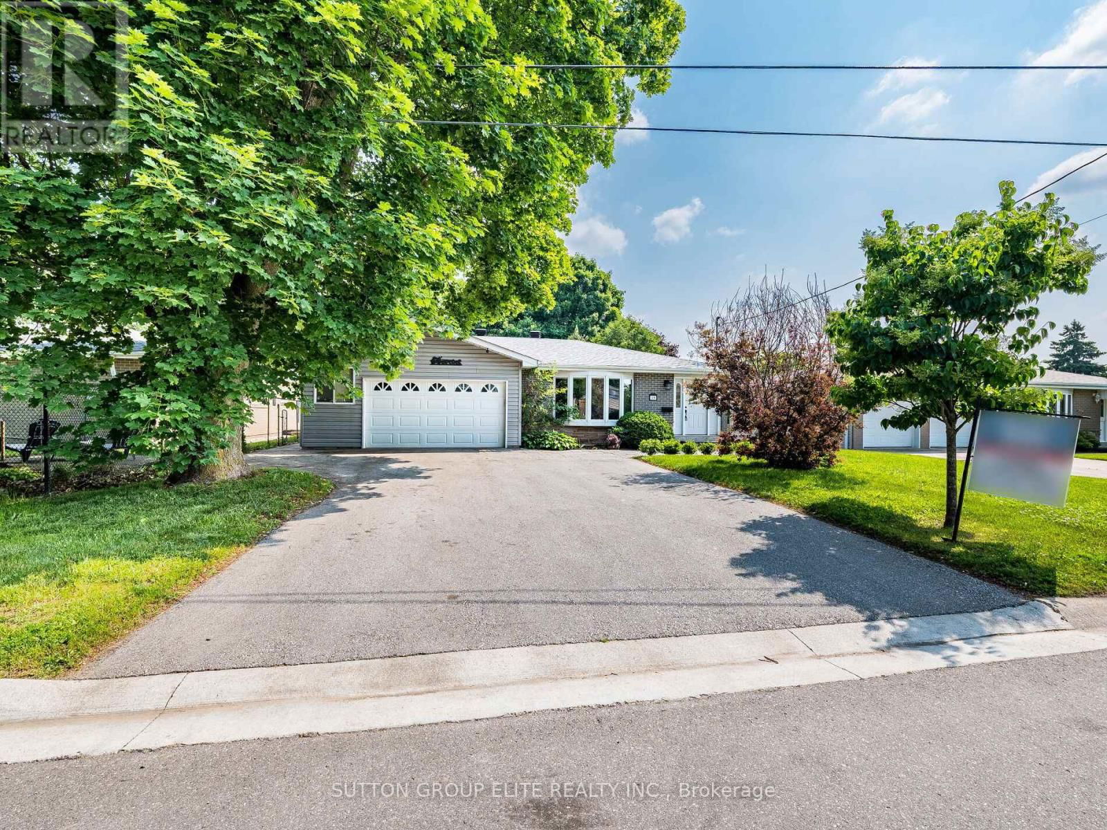 19 JOYCELYN CRESCENT Image 2