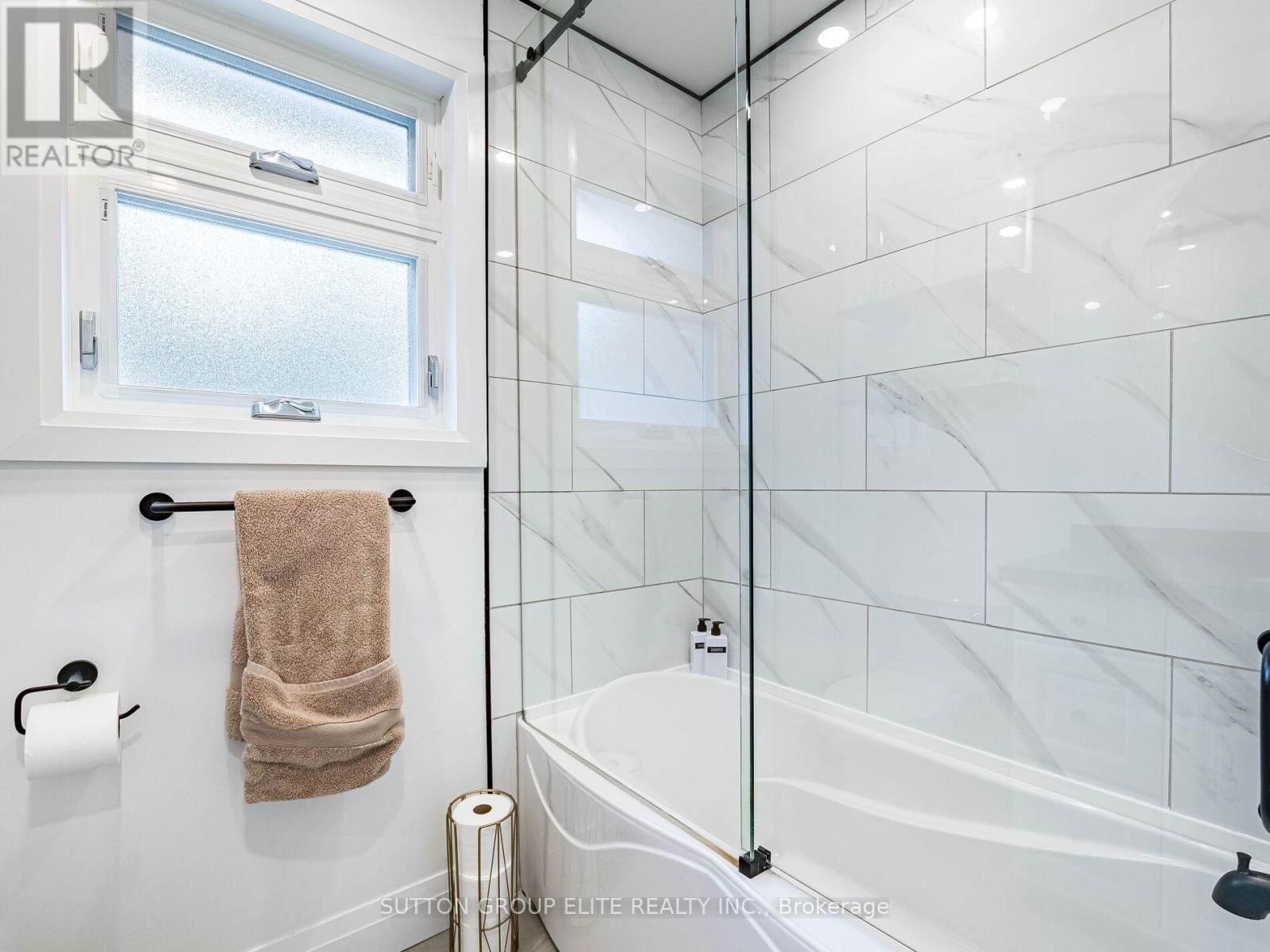 19 JOYCELYN CRESCENT Image 25