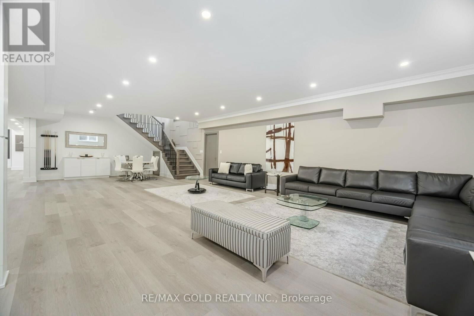 36 WILLIAM STREET Image 37