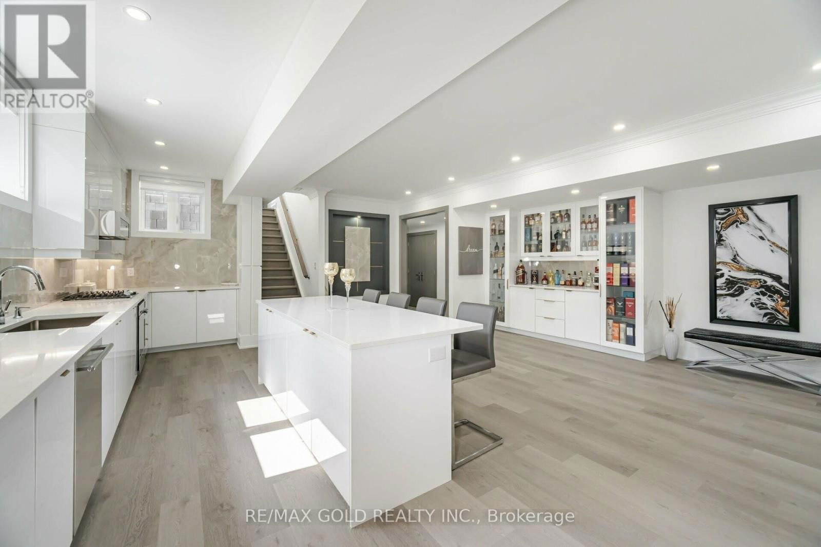 36 WILLIAM STREET Image 42