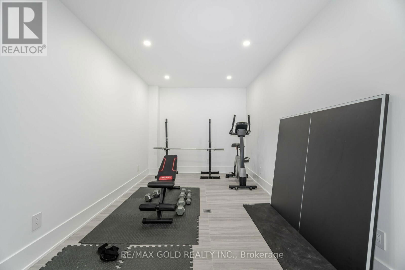 36 WILLIAM STREET Image 43