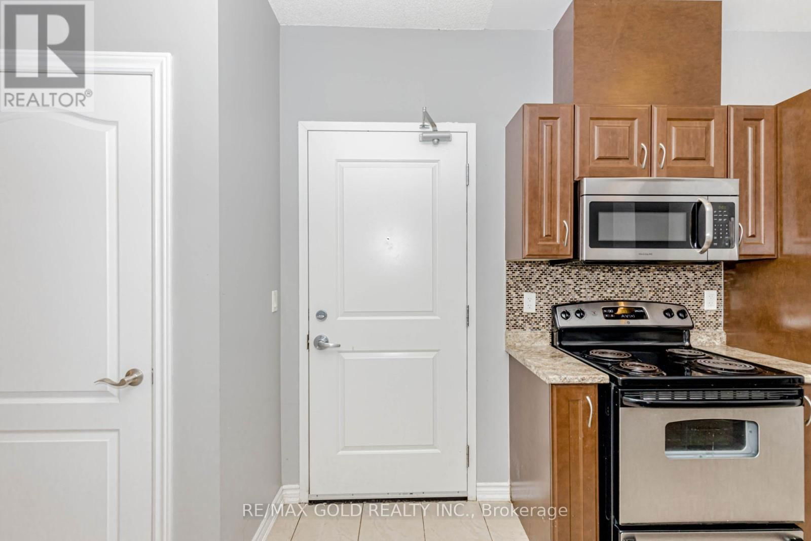 108 - 1360 COSTIGAN ROAD Image 18