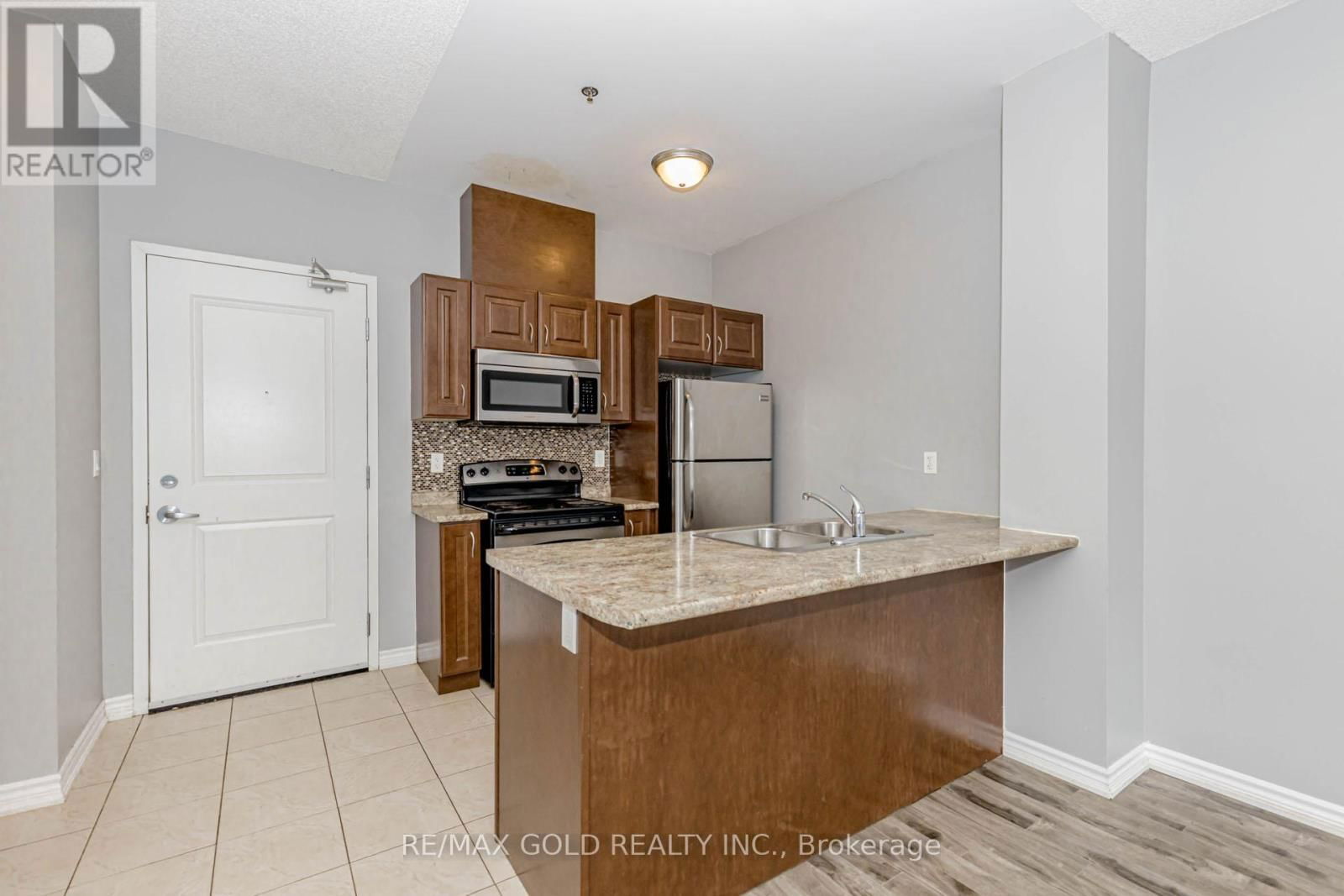 108 - 1360 COSTIGAN ROAD Image 19