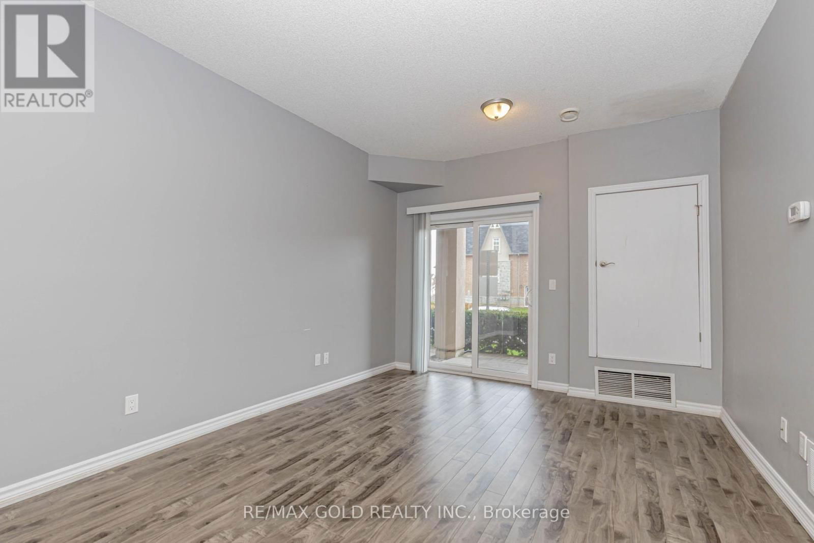 108 - 1360 COSTIGAN ROAD Image 27