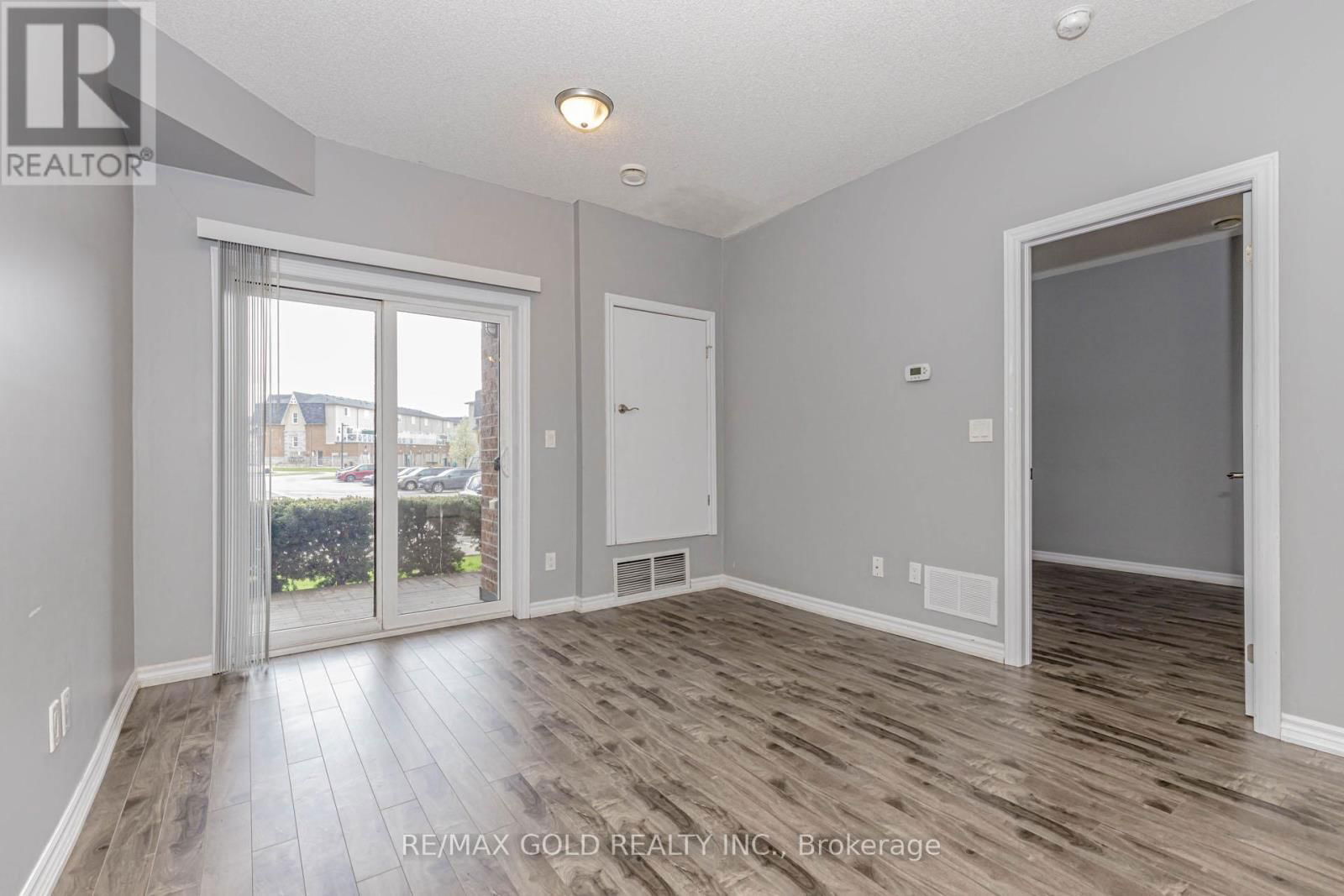 108 - 1360 COSTIGAN ROAD Image 28