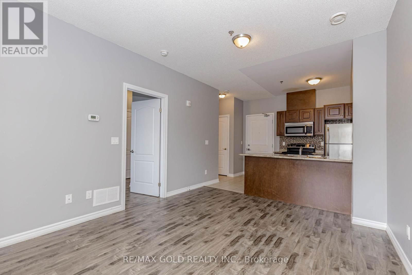 108 - 1360 COSTIGAN ROAD Image 29