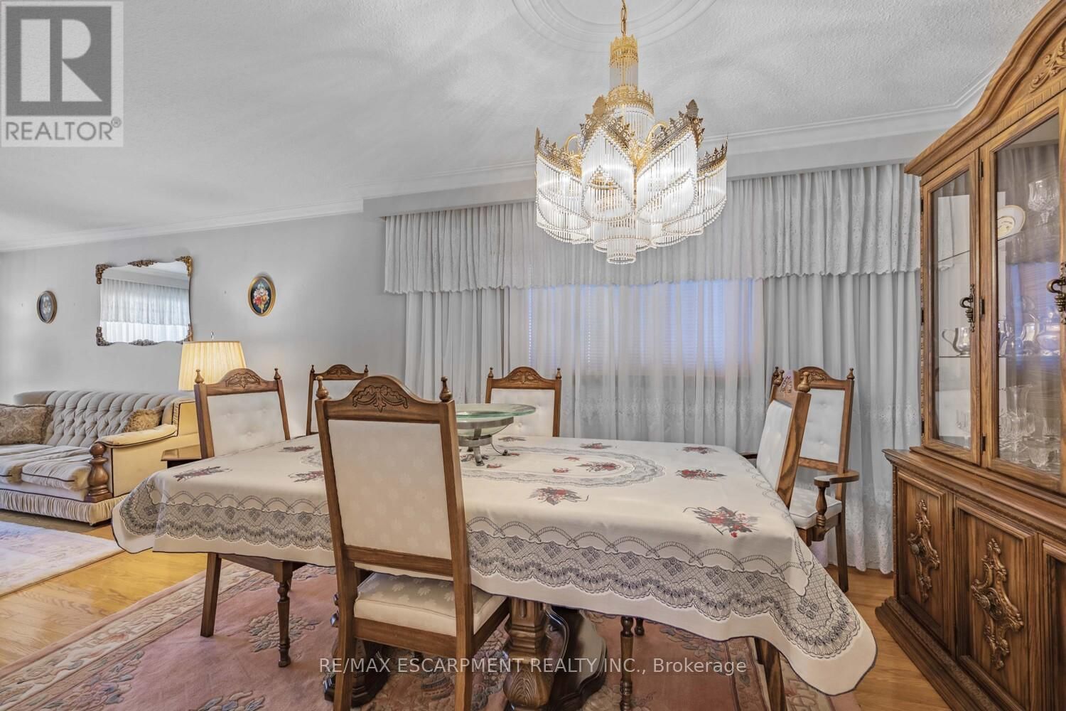 1227 ALEXANDRA AVENUE Image 10