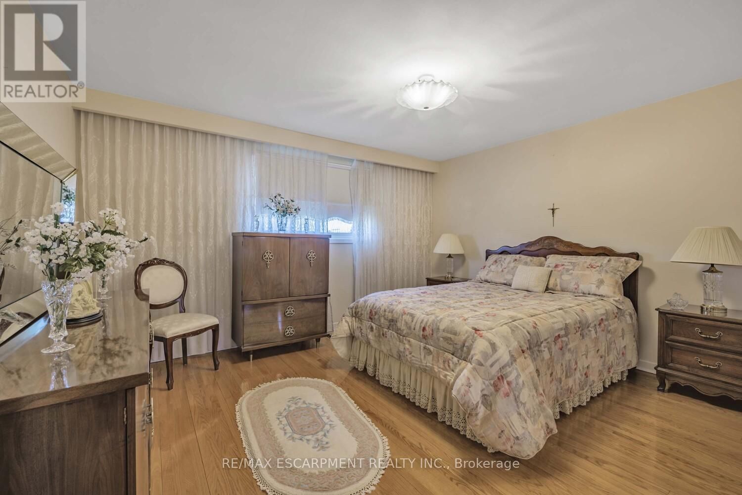 1227 ALEXANDRA AVENUE Image 14