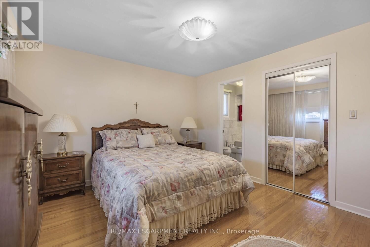 1227 ALEXANDRA AVENUE Image 15