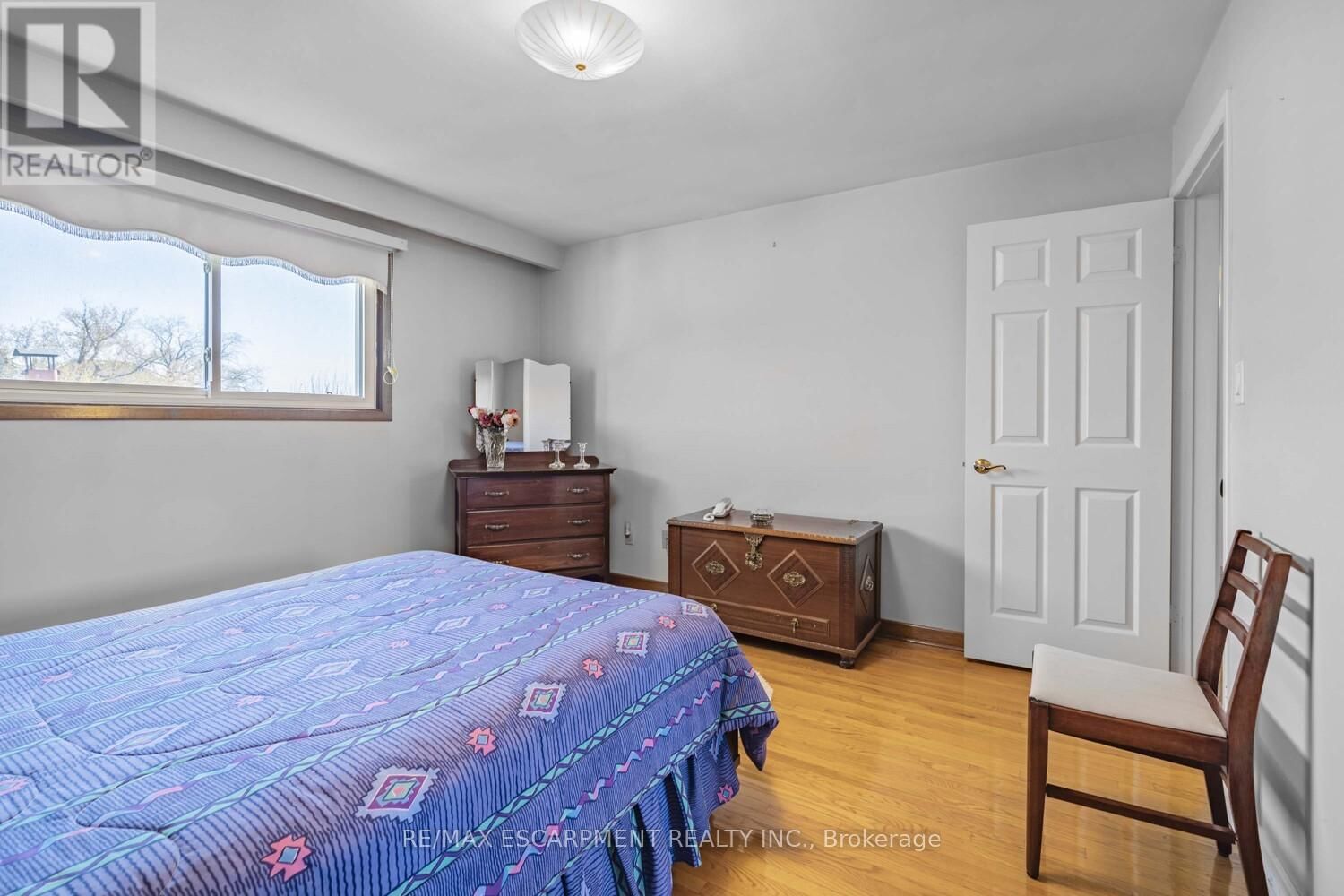 1227 ALEXANDRA AVENUE Image 19