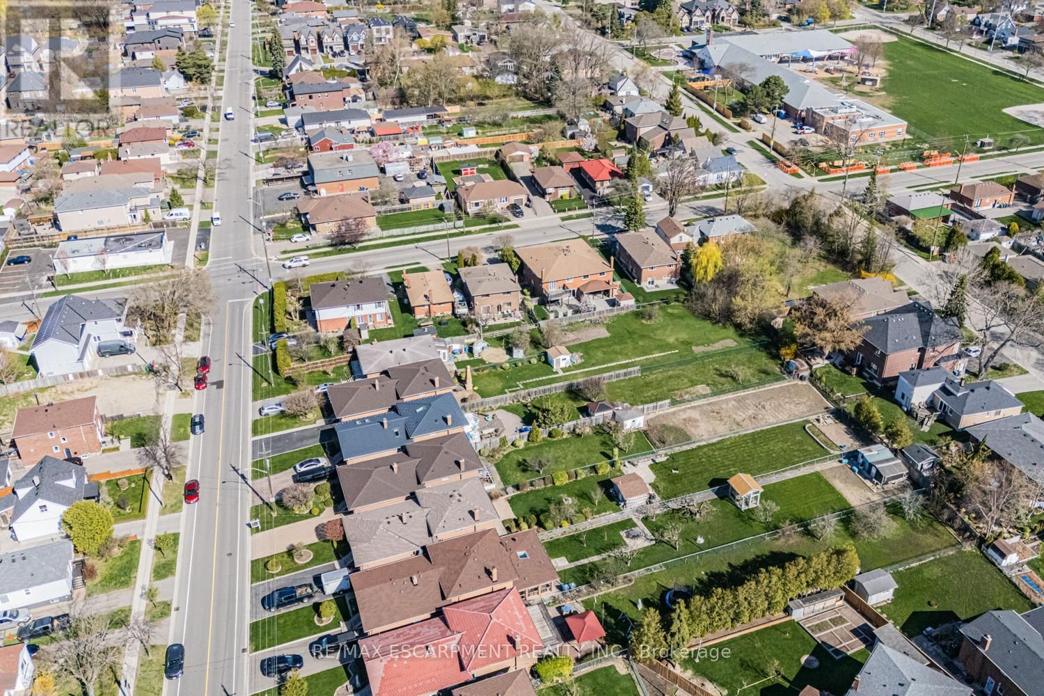 1227 ALEXANDRA AVENUE Image 2