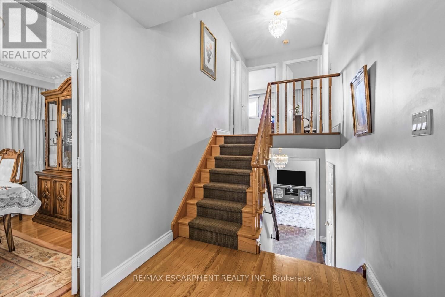 1227 ALEXANDRA AVENUE Image 22