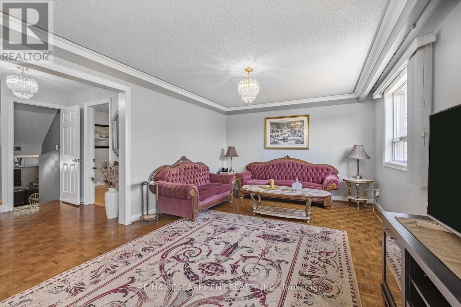 1227 ALEXANDRA AVENUE Image 24