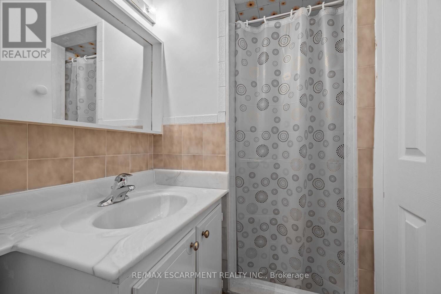 1227 ALEXANDRA AVENUE Image 27