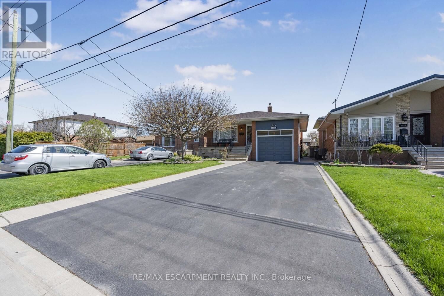 1227 ALEXANDRA AVENUE Image 3