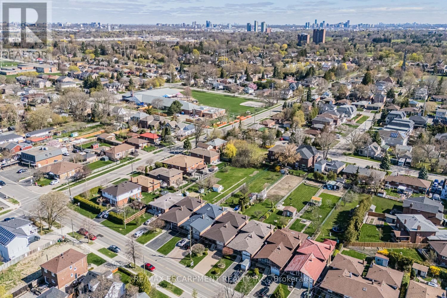 1227 ALEXANDRA AVENUE Image 40