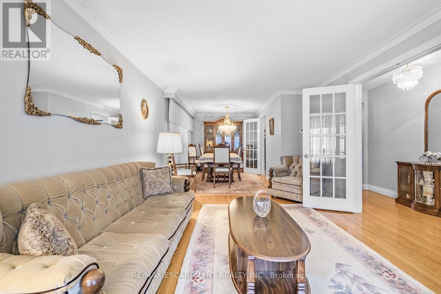 1227 ALEXANDRA AVENUE Image 8
