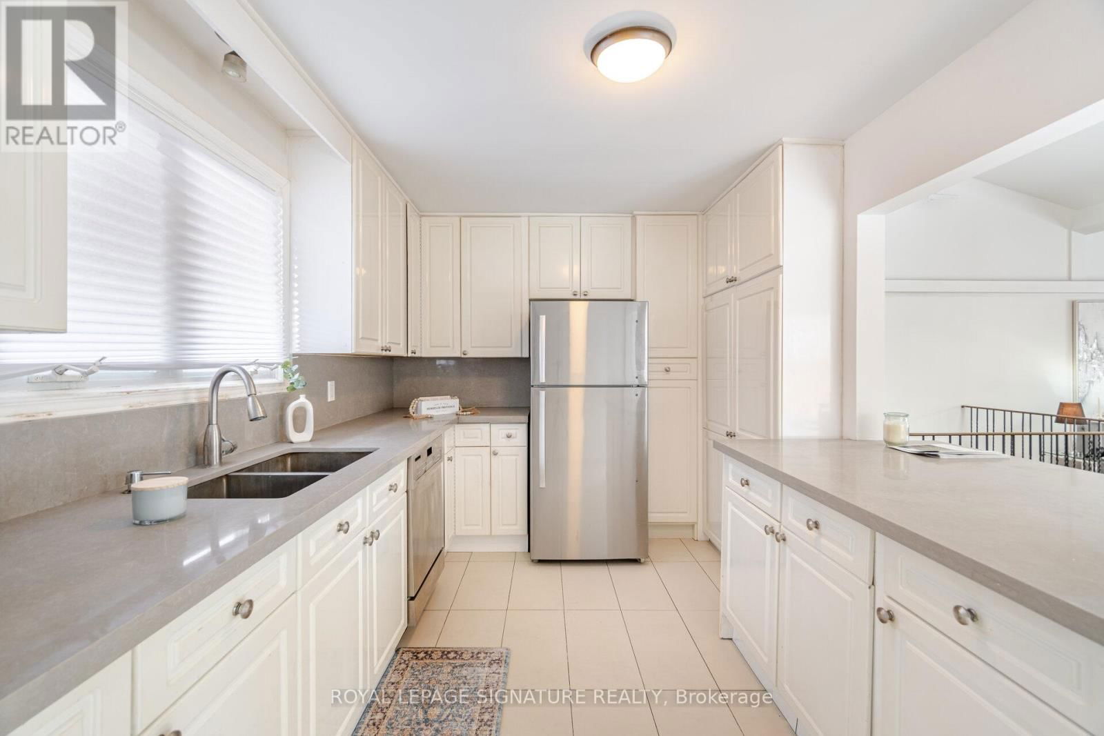 2557 MINDEMOYA ROAD Image 11