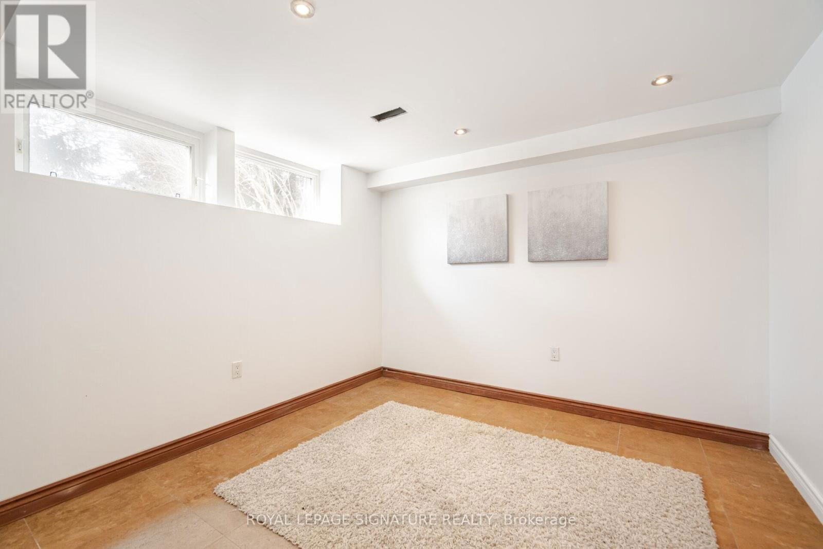 2557 MINDEMOYA ROAD Image 24