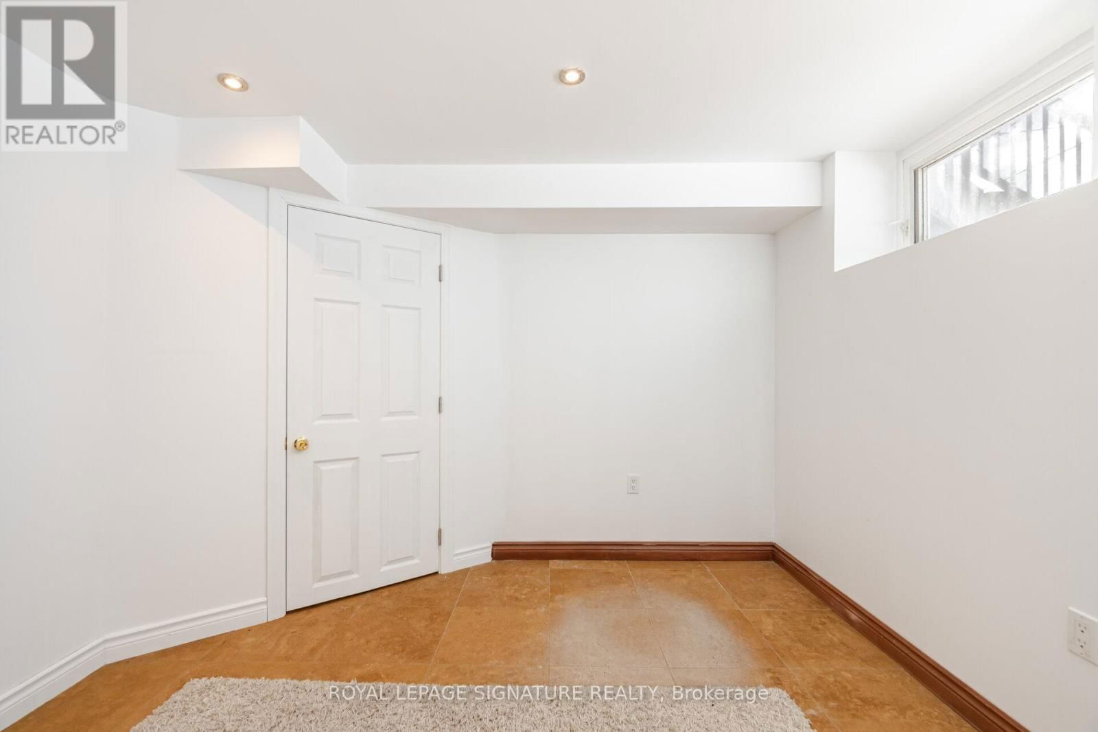 2557 MINDEMOYA ROAD Image 25