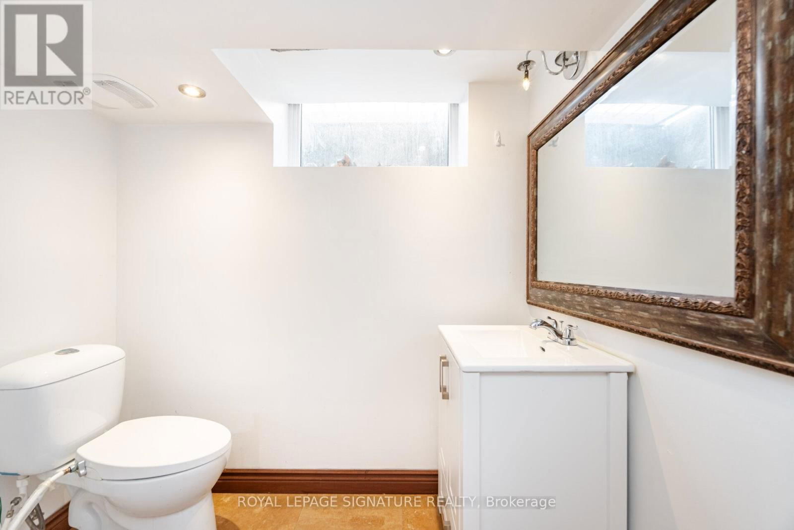2557 MINDEMOYA ROAD Image 26