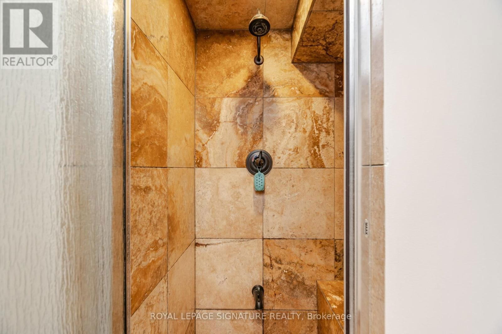 2557 MINDEMOYA ROAD Image 27